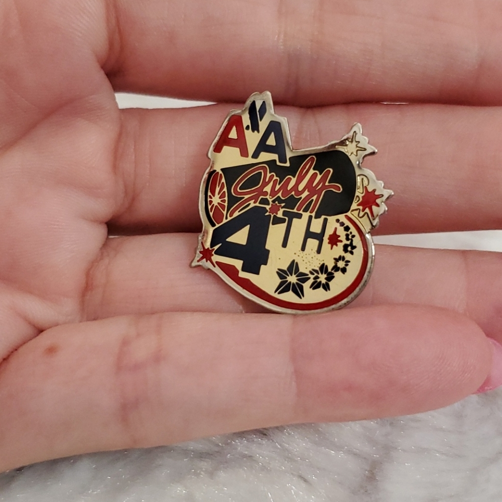 Vintage Legacy American Airlines 4th of July fireworks company logo pinback DFW